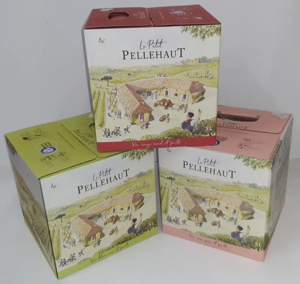 Trois cubis Le Petit PELLEHAUT (5L) de vin rouge, blanc sec et rosé. Chaque boîte illustre un vignoble et des vendanges. Instructions visibles.